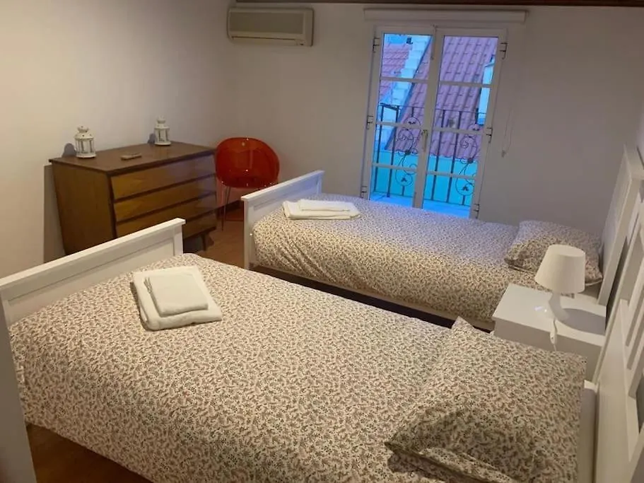 Charming Apartment Near Campo Martires Da Patria Lisboa Portekiz